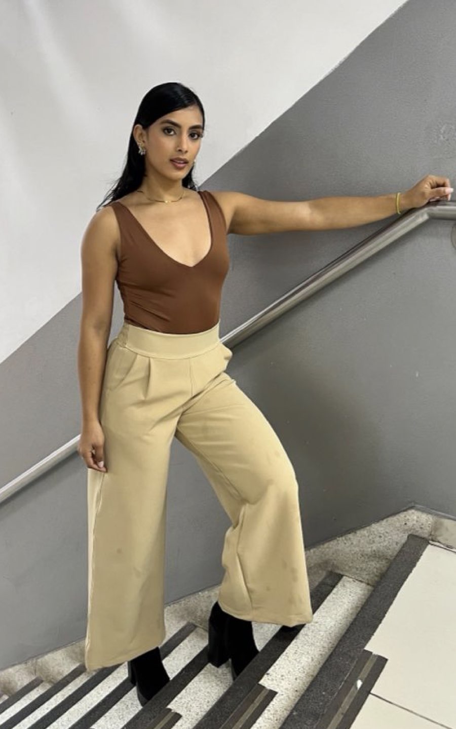 BODY TAMARA MARRÓN | NEFERTY