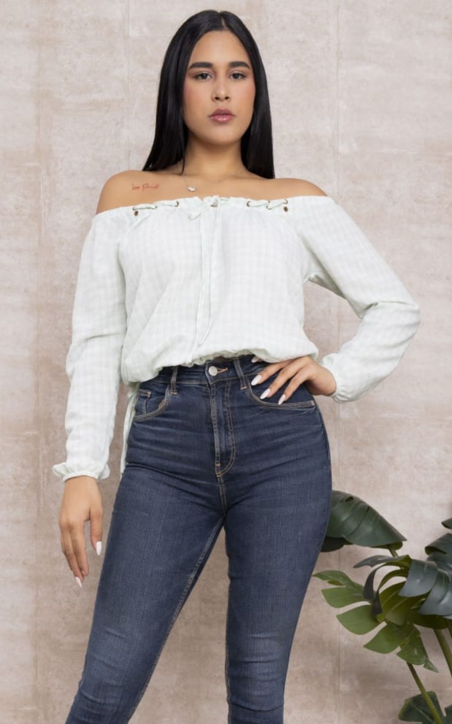 BLUSA BLANCA HOMBROS | DELFIN ROSA