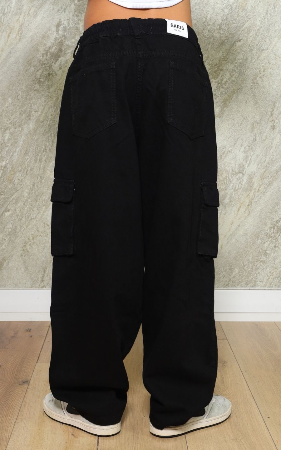PANTALÓN NEGRO CARGO | GARIS GARISITAS