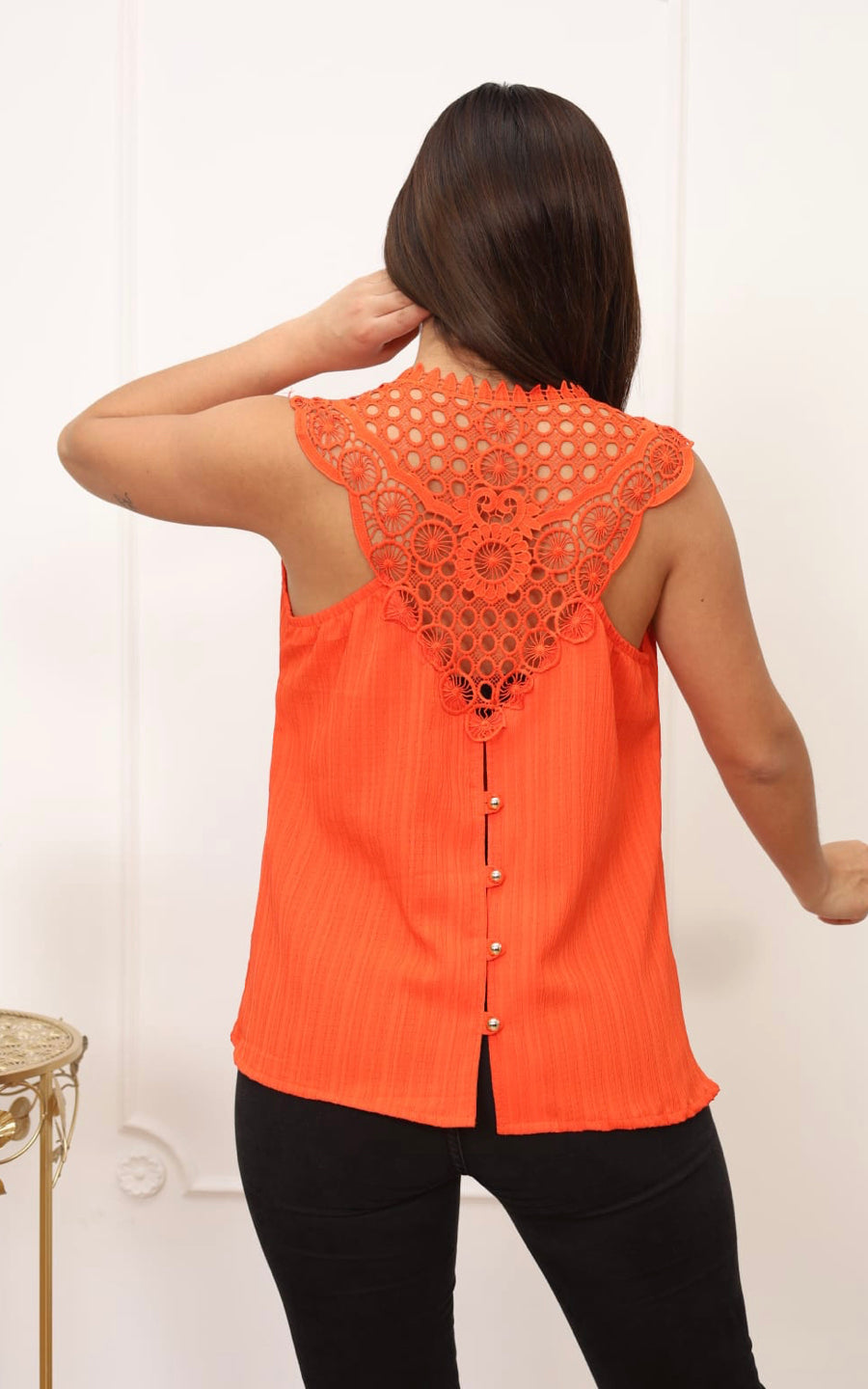 BLUSA NARANJA DETALLE | DELFIN ROSA